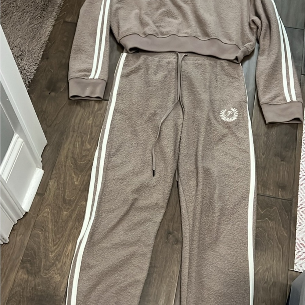 PINK VS 2Pc Ivy Fleece Set - Picture 3 of 3